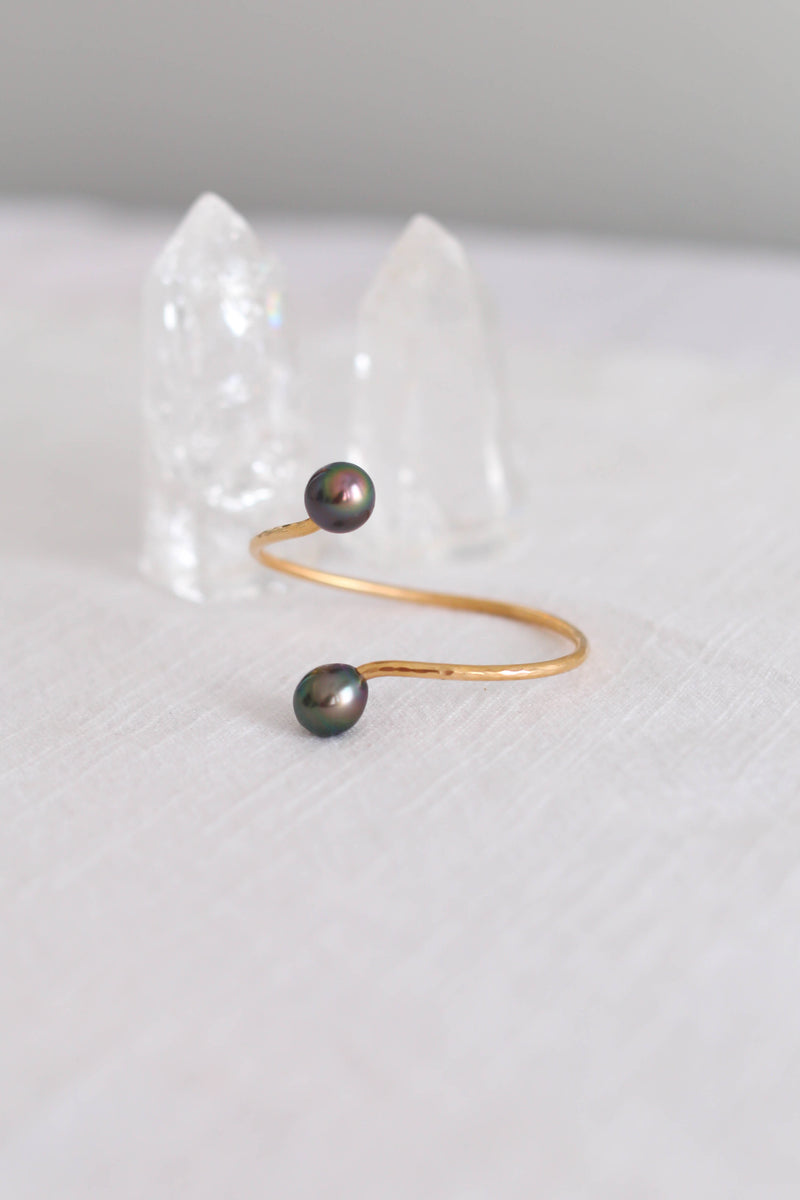 Balance Cuff - Tahitian Pearls