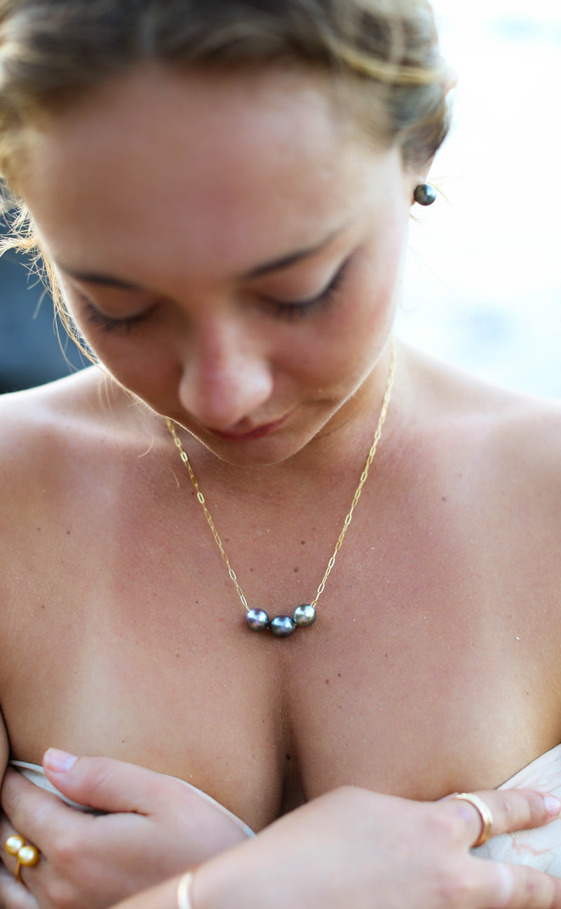 Trois Amours Necklace (Tahitian, South Sea or Pink Edison)