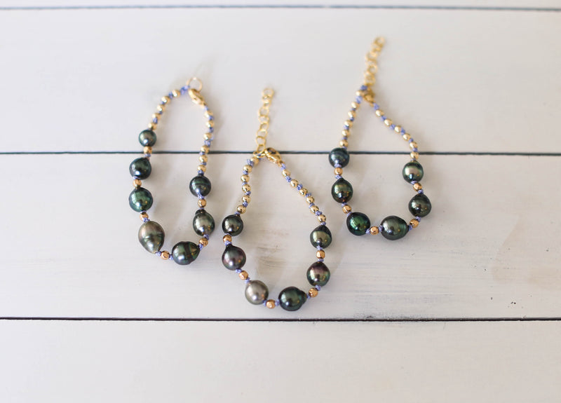 Tahitian Pearl Bracelet x Blue Grey Silk